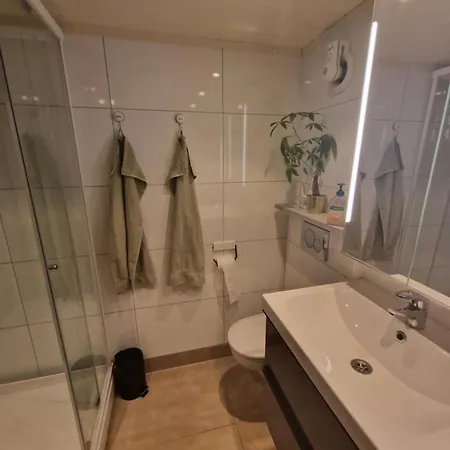 Small Near Airport * Bodø