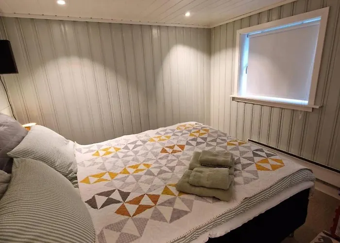 Small Near Airport شقة بودو